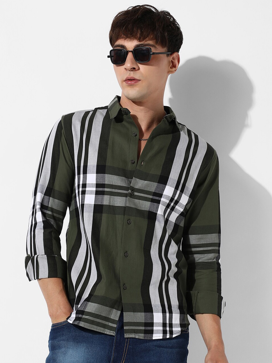 

Campus Sutra Classic Striped Cotton Casual Shirt, Green