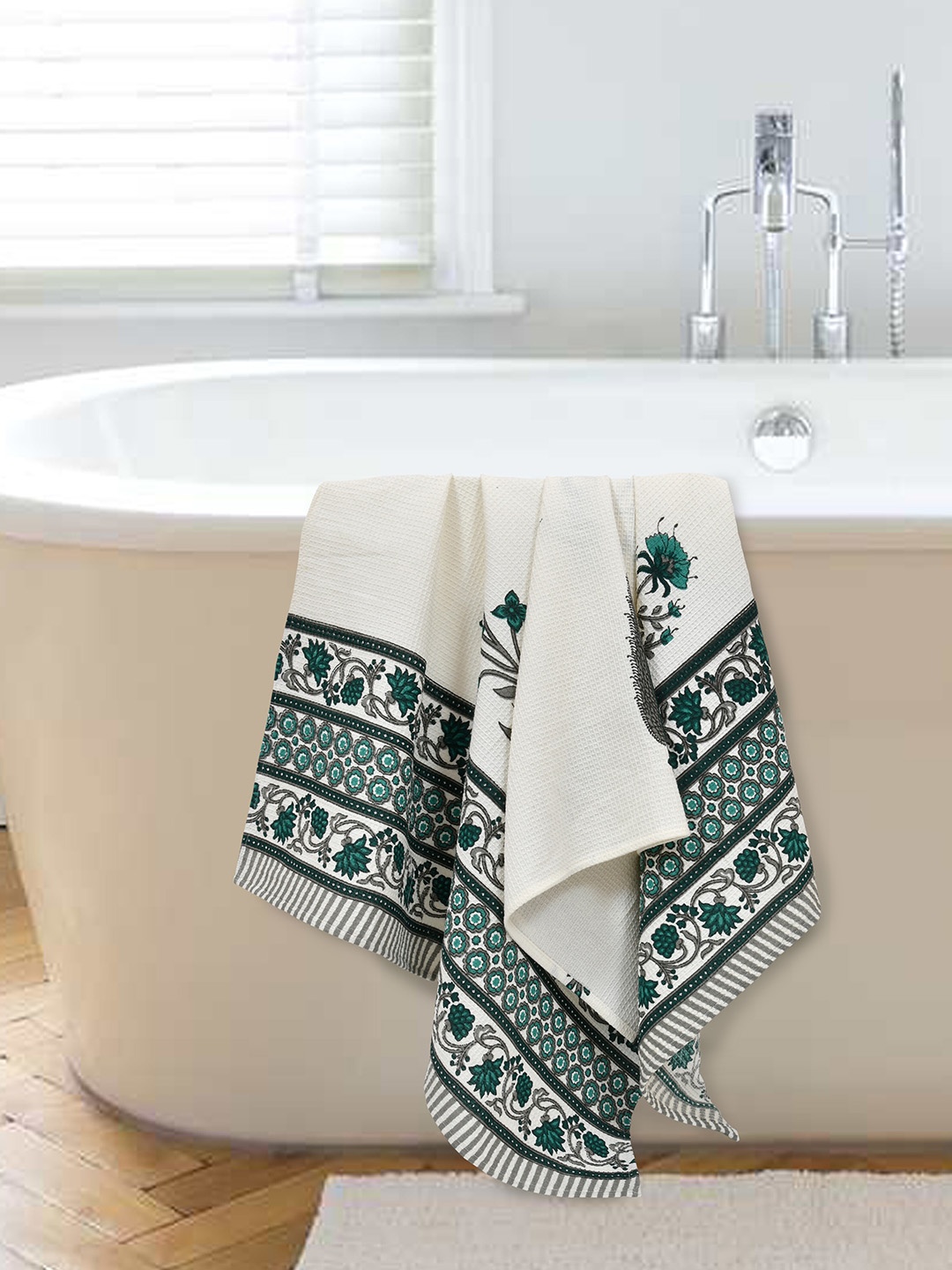

MAFATLAL 3-Pcs White & Green Madhubani Printed 250 GSM Pure Cotton Towel Set