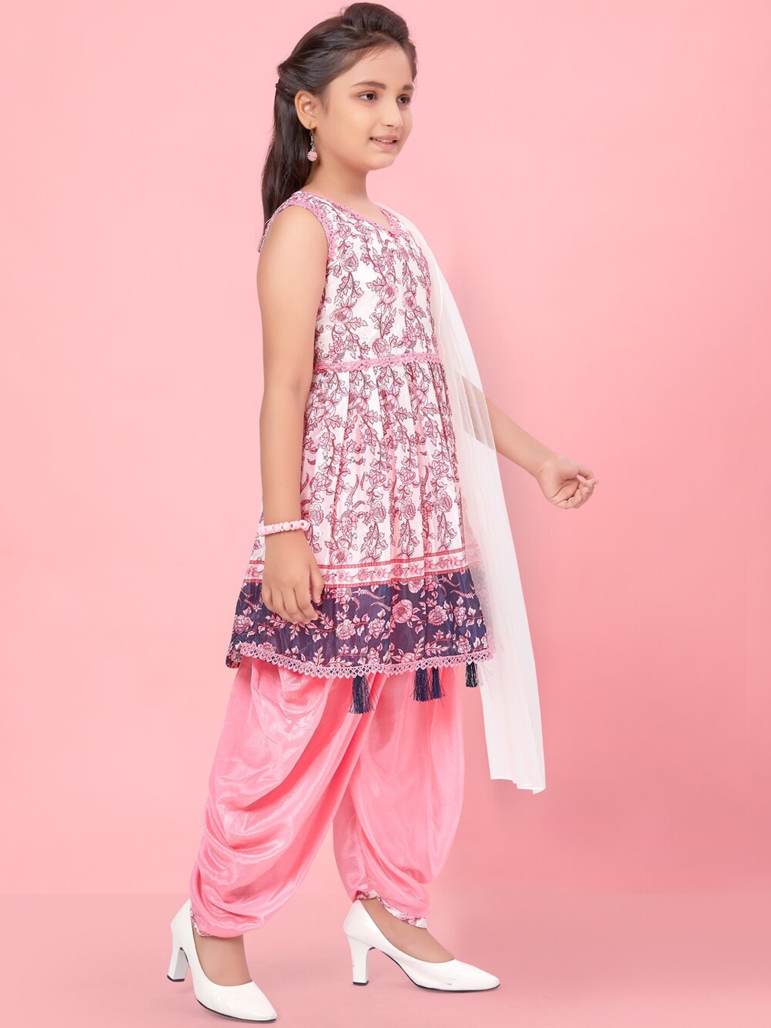 

Aarika Girls Floral Printed Empire A-Line Kurta With Patiala & Dupatta, Pink