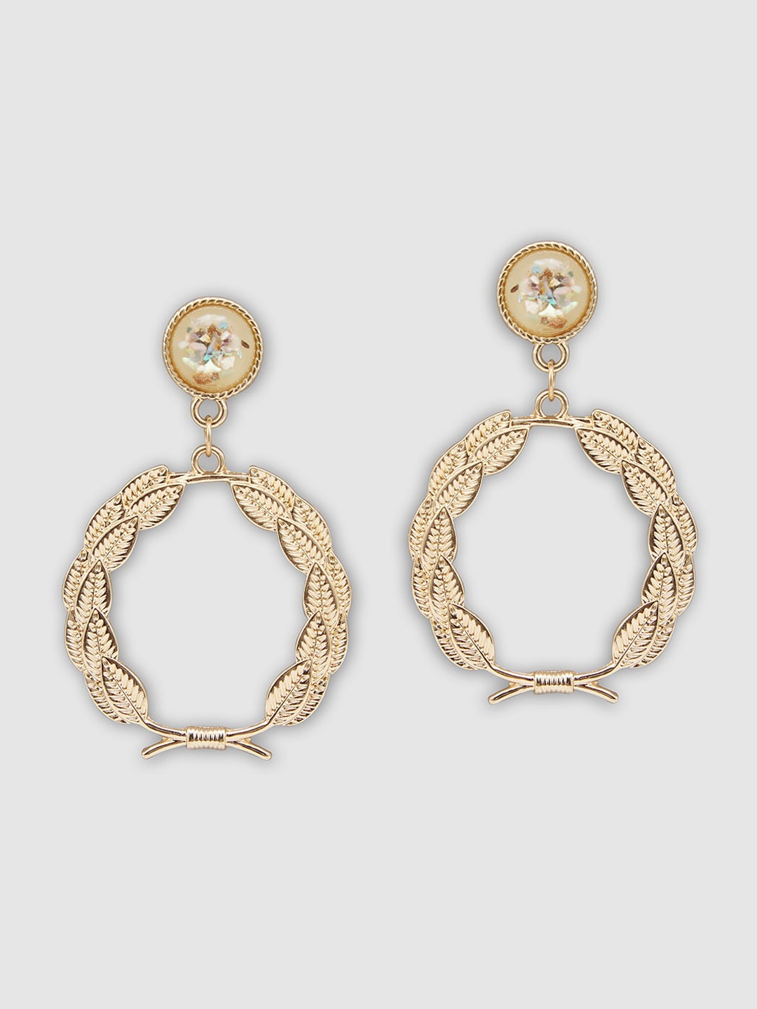 

Globus Gold-Toned Gold-Plated Leaf Shaped Drop Earrings
