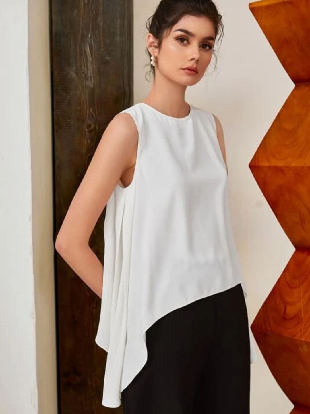 

Styched Round Neck Sleeveless Top, White