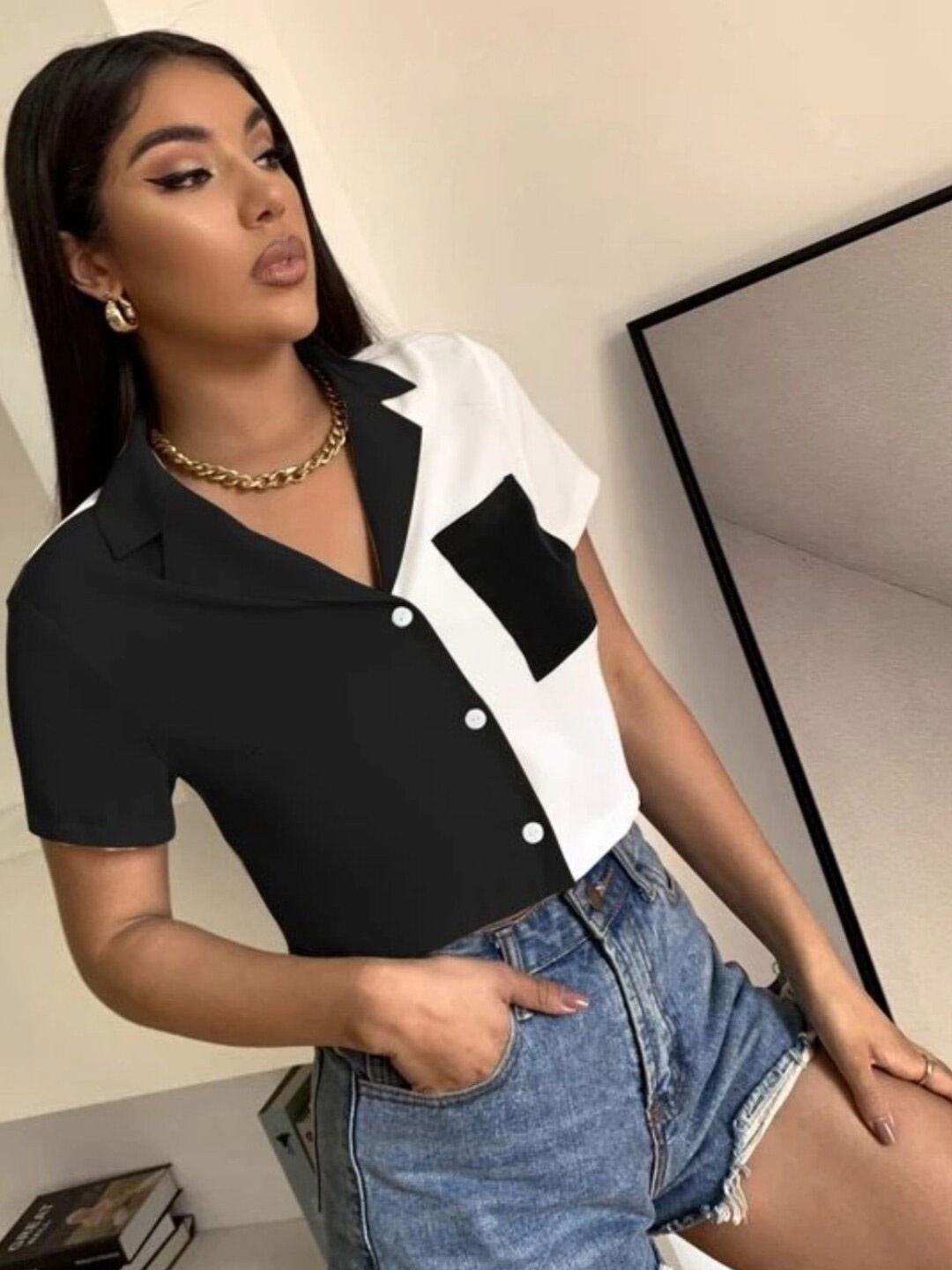 

Styched Colourblocked Crop Shirt, Black