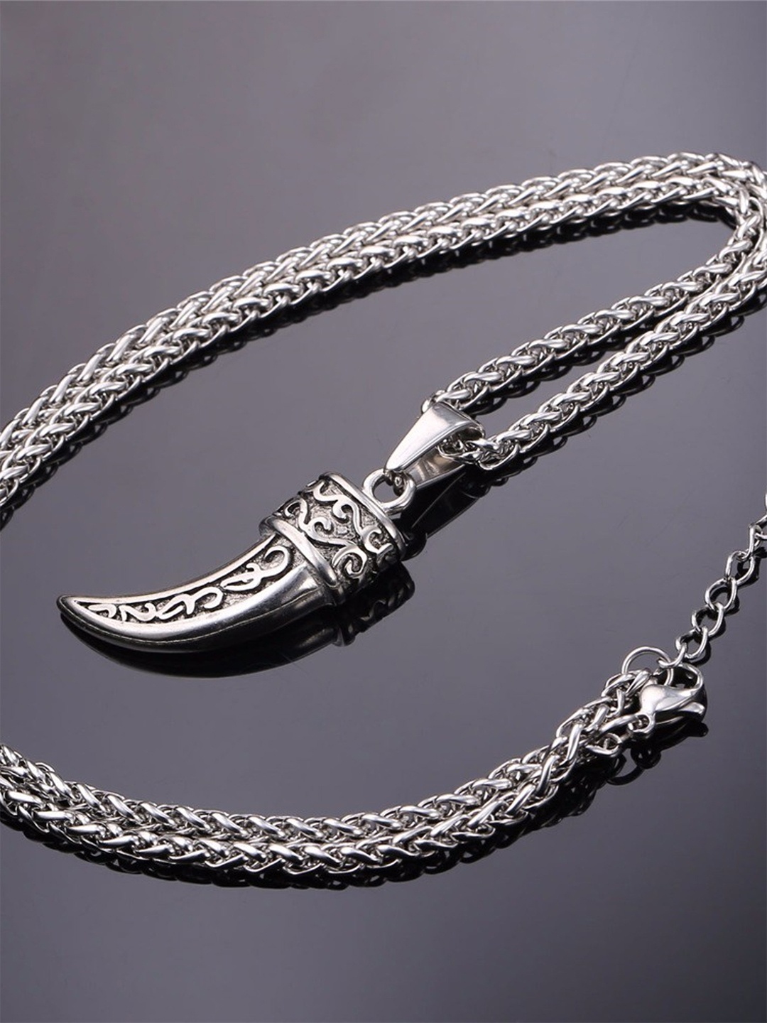 

EL REGALO Men Stainless Steel Wolf Tooth Necklace, Silver