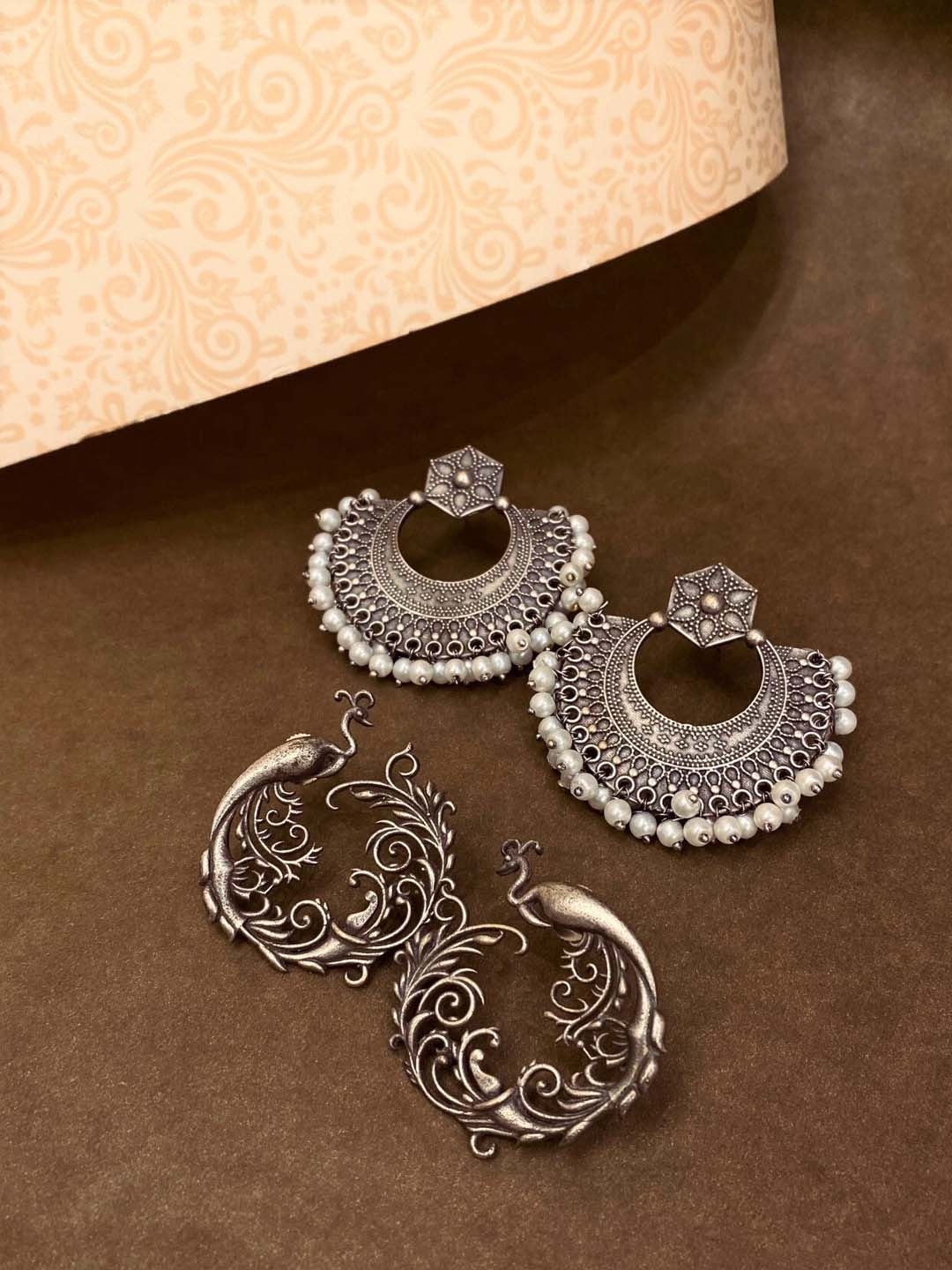 

ATIBELLE Set Of 2 Silver-Plated Crescent Shaped Chandbalis Earrings