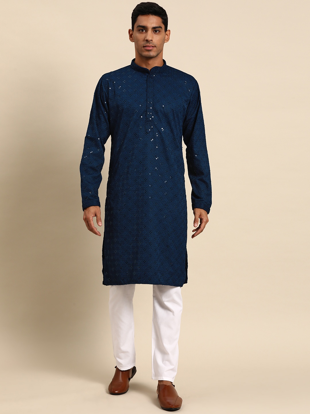 

MANQ Men Regular Sequinned Kurta with Pyjamas, Teal