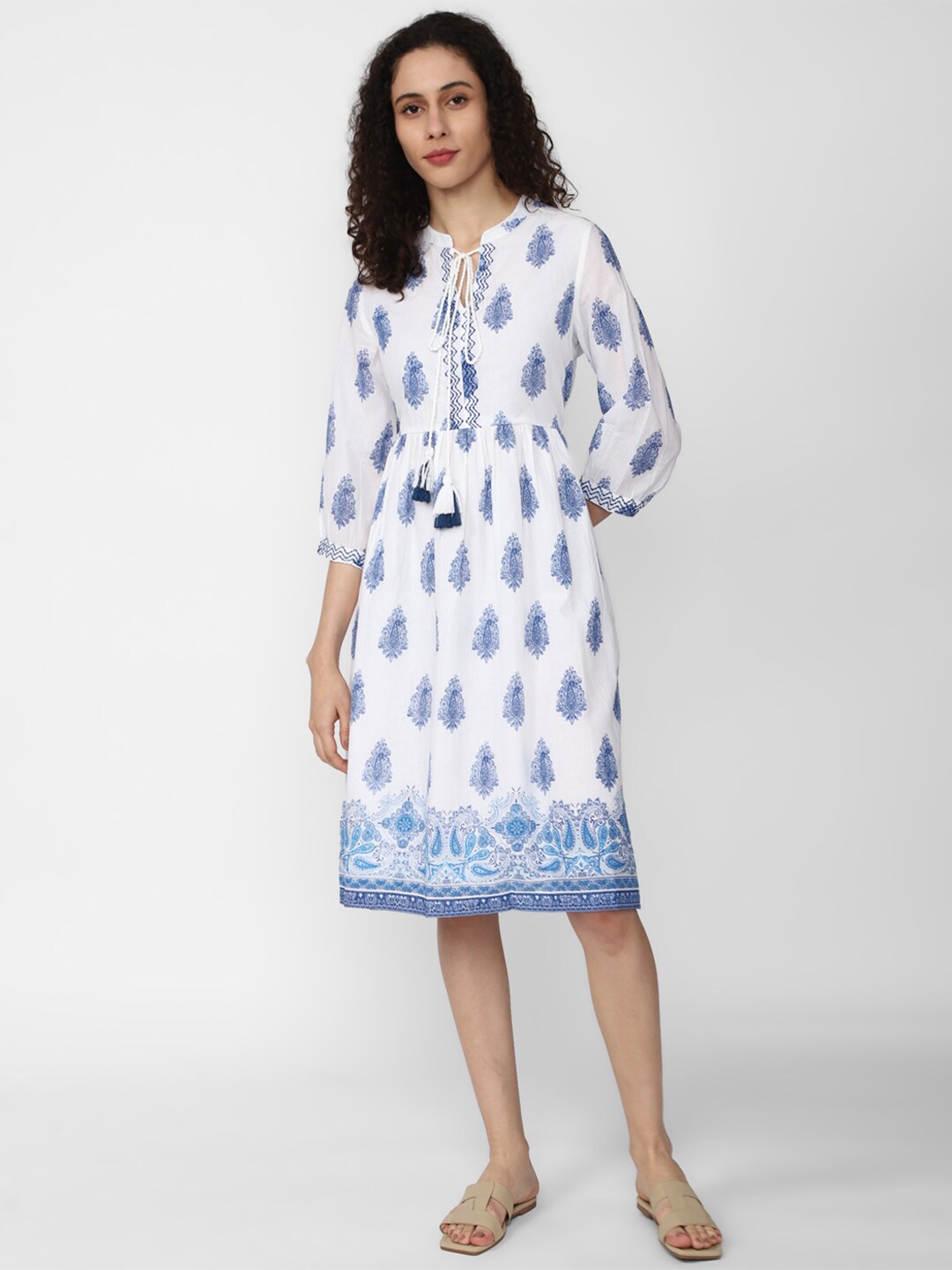 

Van Heusen Woman Ethnic Paisley Printed Tie-Up Neck Pure Cotton Fit & Flare Dress, White