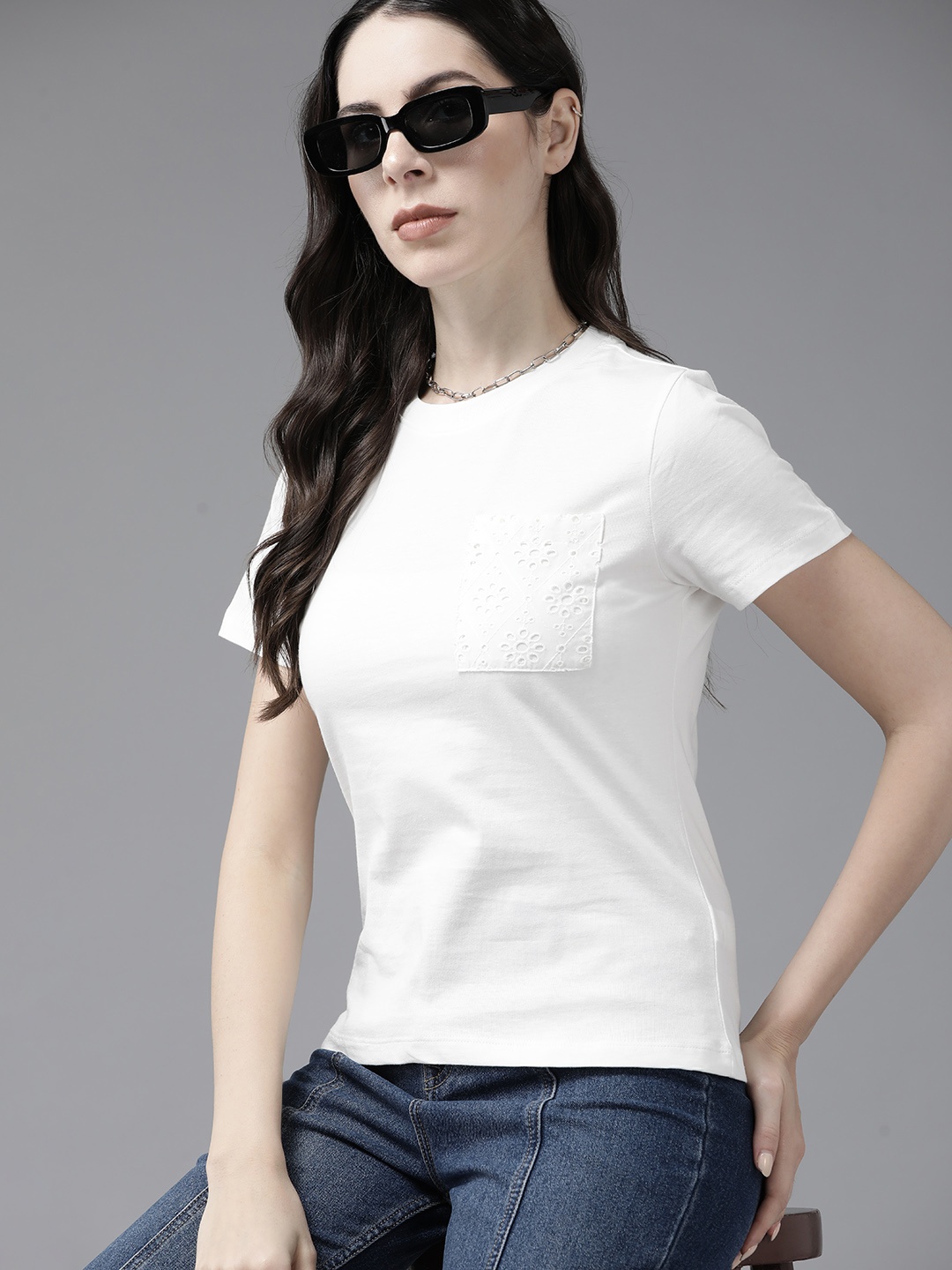 

The Roadster Lifestyle Co. Schiffli Pocket Detail Cotton Top, White