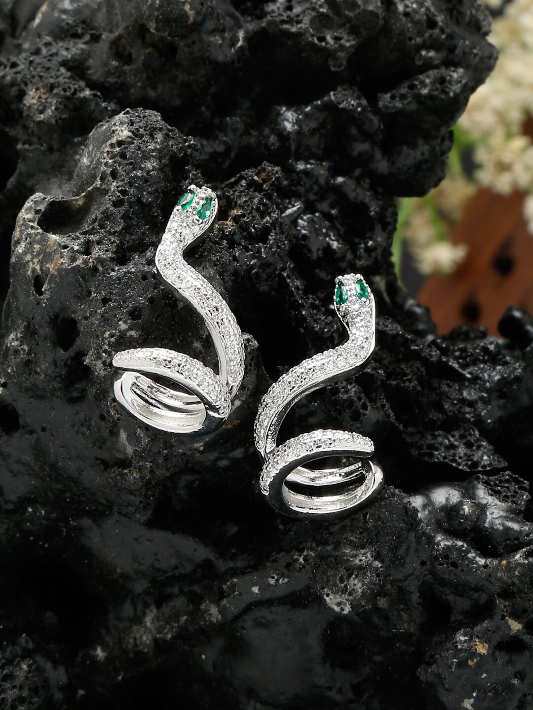 

YouBella Set Of 2 Silver-Plated Snake Motif Finger Rings