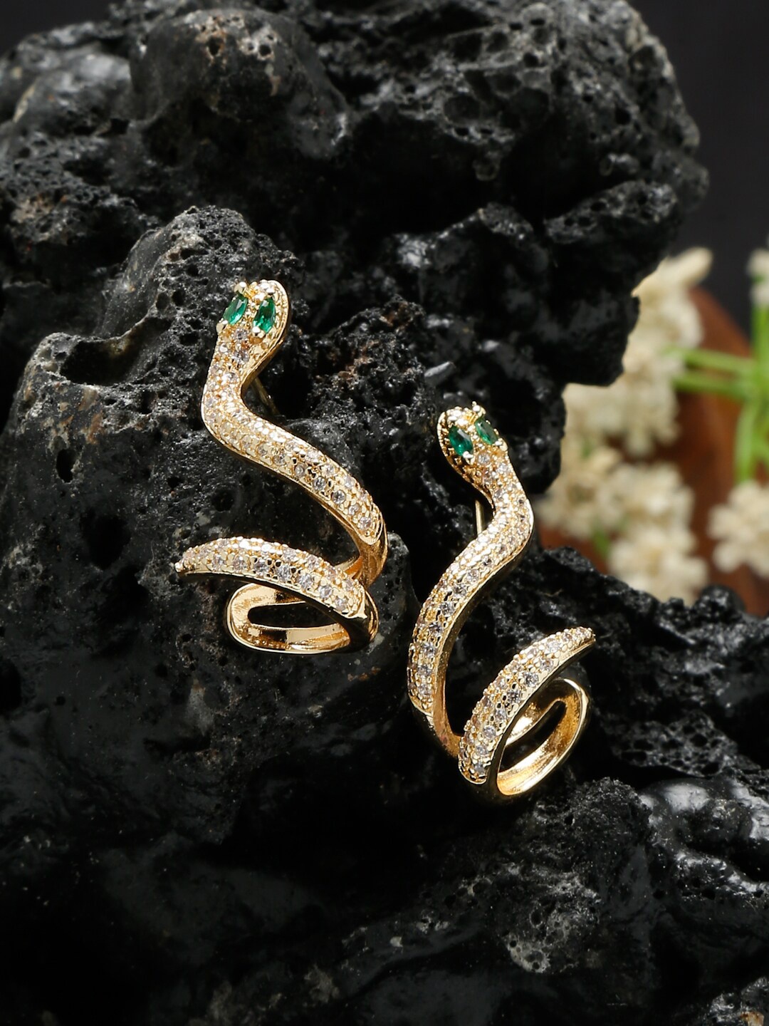 

YouBella Set Of 2 Gold-Plated & American Diaomond Studded Snake Shaped Finger Rings