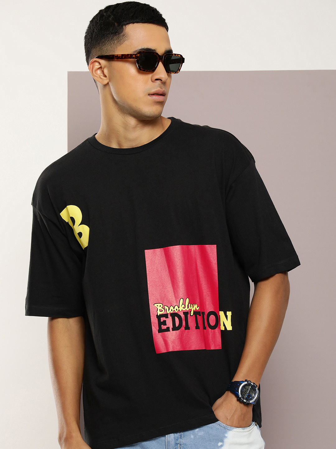 

Kook N Keech Pure Cotton Graphic Printed Drop-Shoulder Sleeves Oversized Fit T-shirt, Black