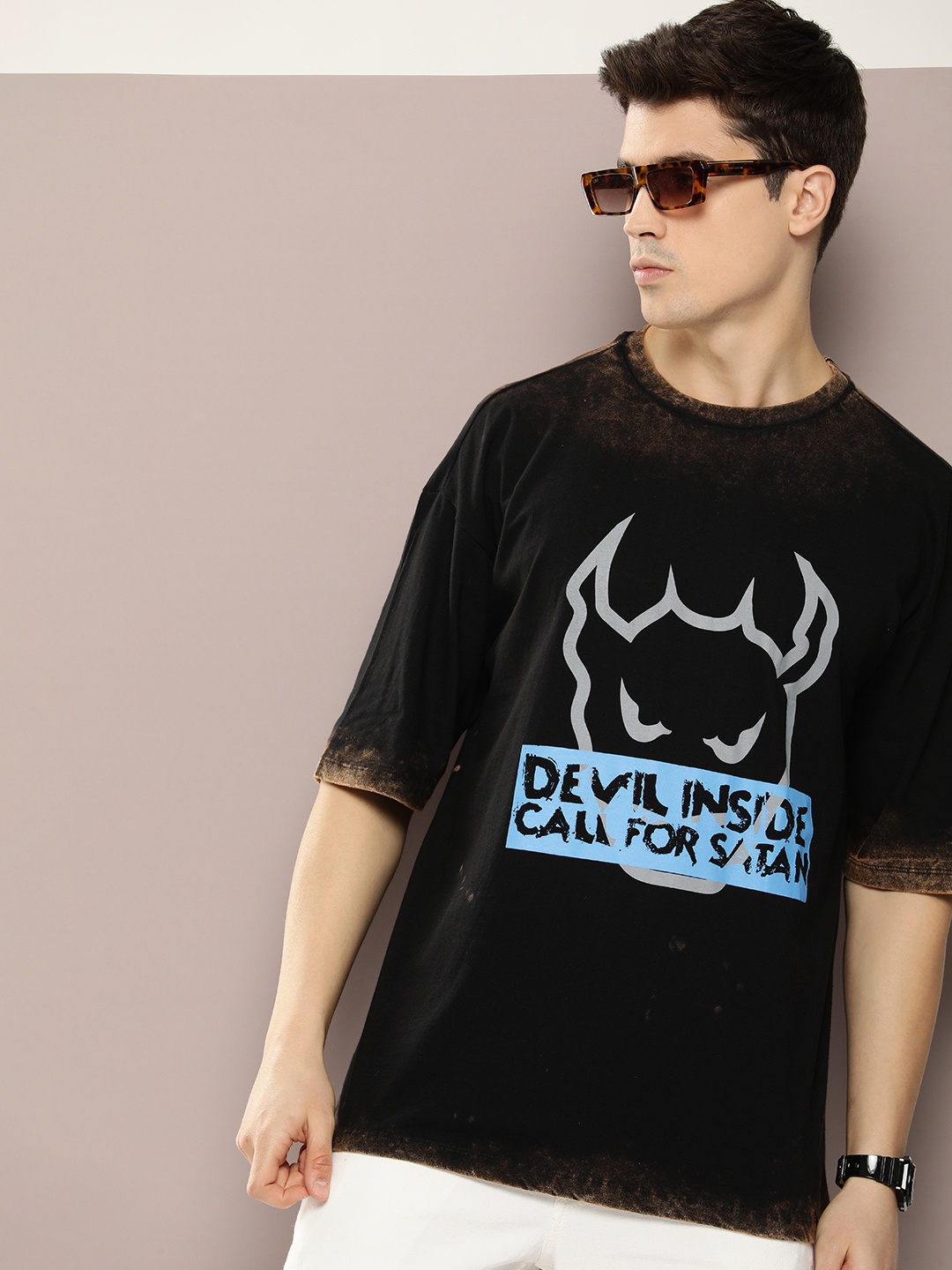 

Kook N Keech Printed Drop-Shoulder Sleeves Oversized Pure Cotton T-shirt, Black