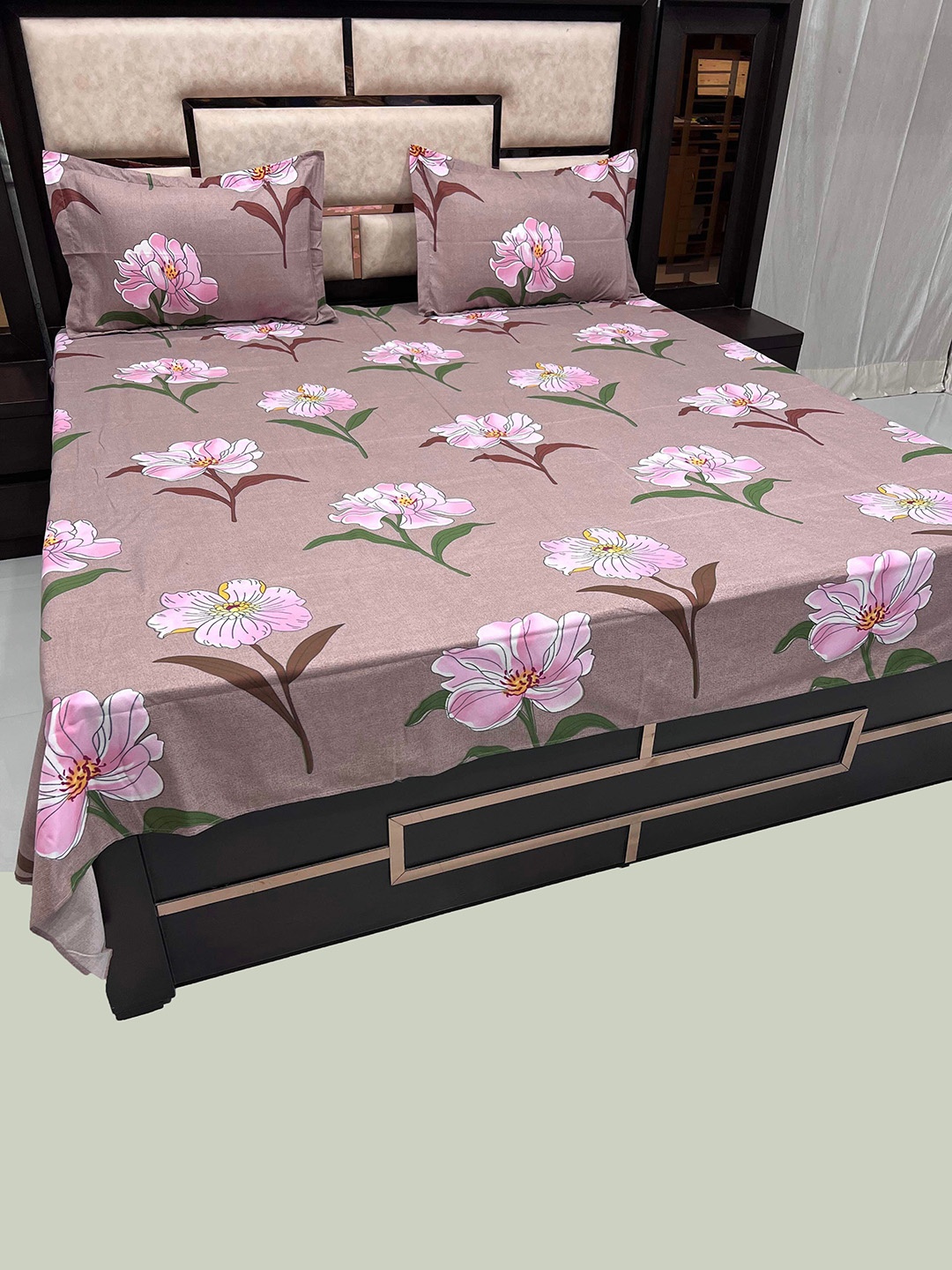 

Pure Decor Pink & Green Floral 250 TC Queen Bedsheet with 2 Pillow Covers