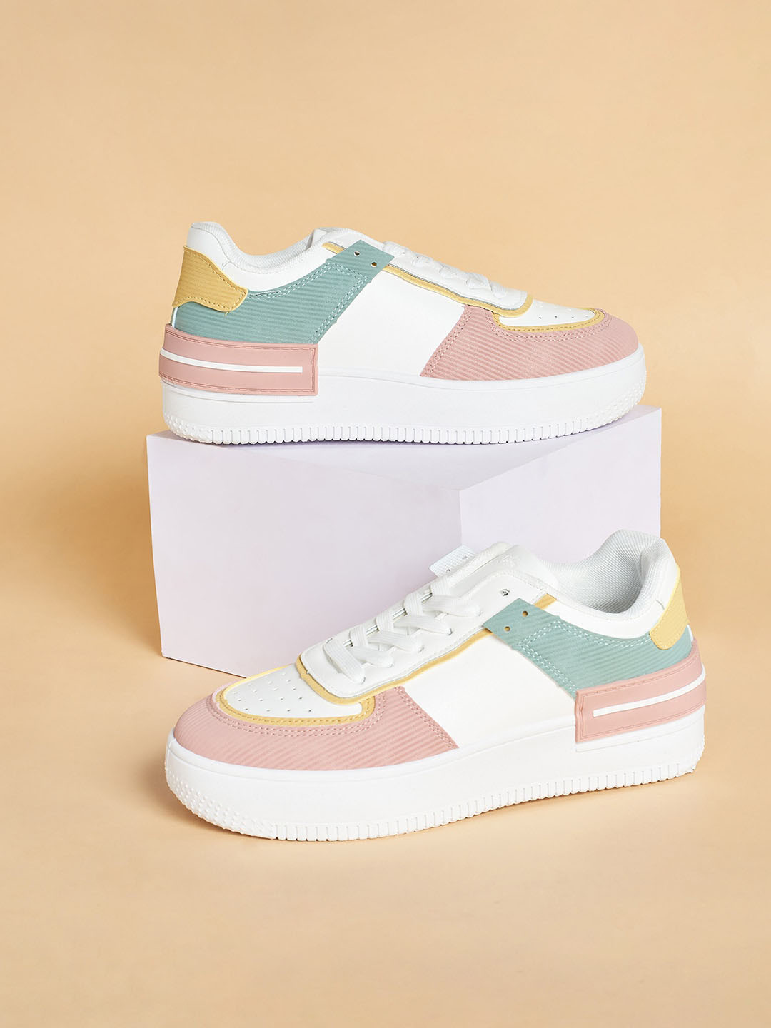 

Forever Glam by Pantaloons Women Colourblocked Sneakers, White