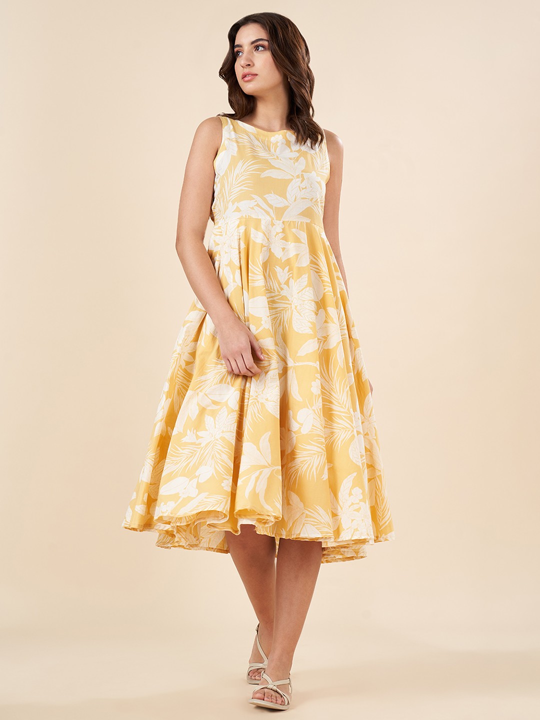 

AKKRITI BY PANTALOONS Floral Printed Round Neck Pure Cotton Fit & Flare Midi Dress, Yellow