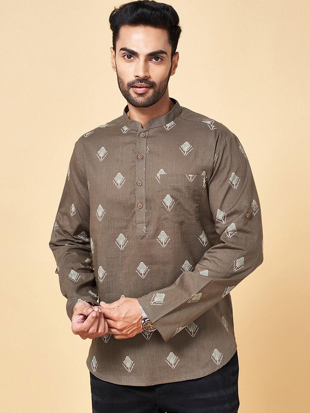

indus route by Pantaloons Ethnic Printed Mandarin Collar Straight Kurta, Brown