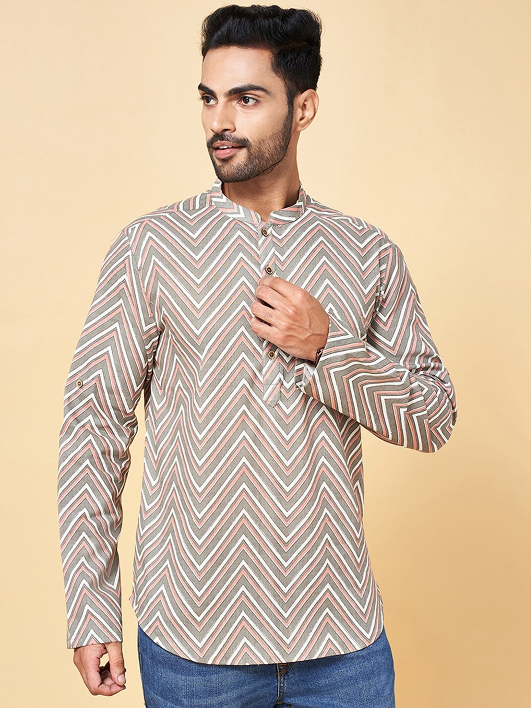 

indus route by Pantaloons Chevron Printed Mandarin Collar Straight Kurta, Grey