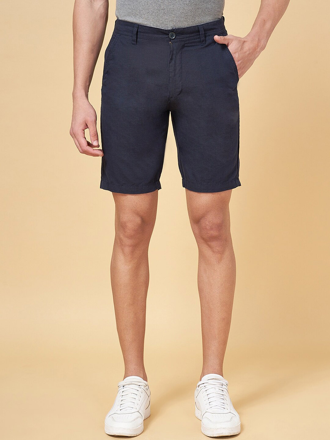 

BYFORD by Pantaloons Men Mid Rise Cotton Linen Slim Fit Shorts, Navy blue