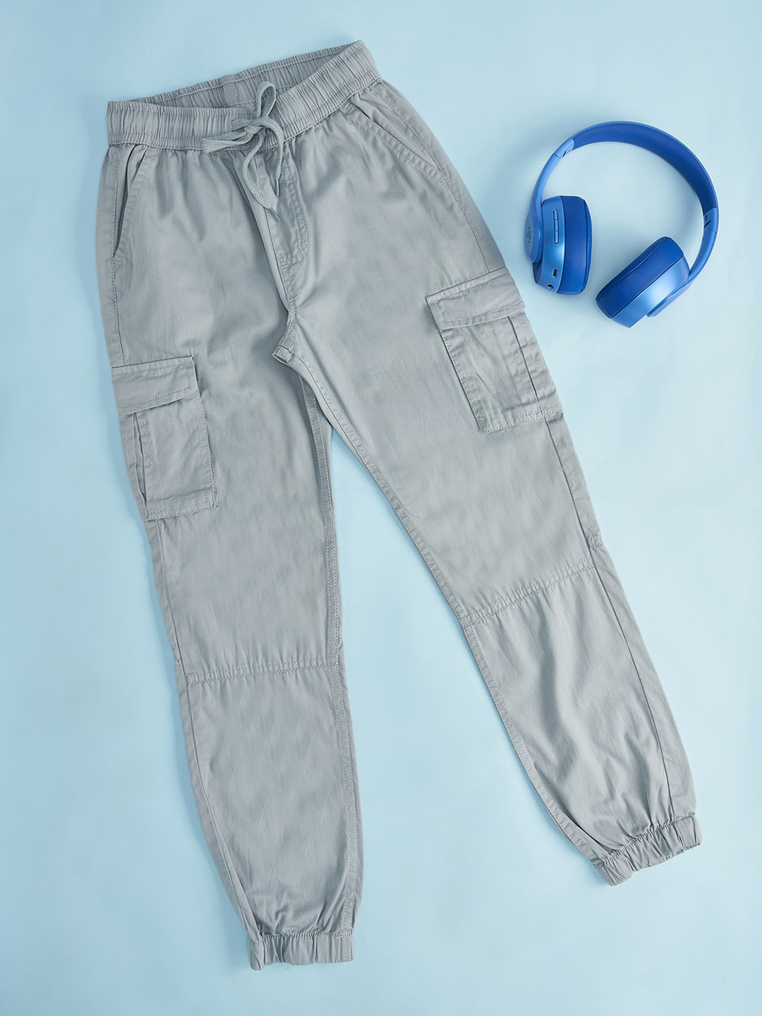 

Pantaloons Junior Boys Mid-Rise Plain Cotton Cargos Trousers, Charcoal