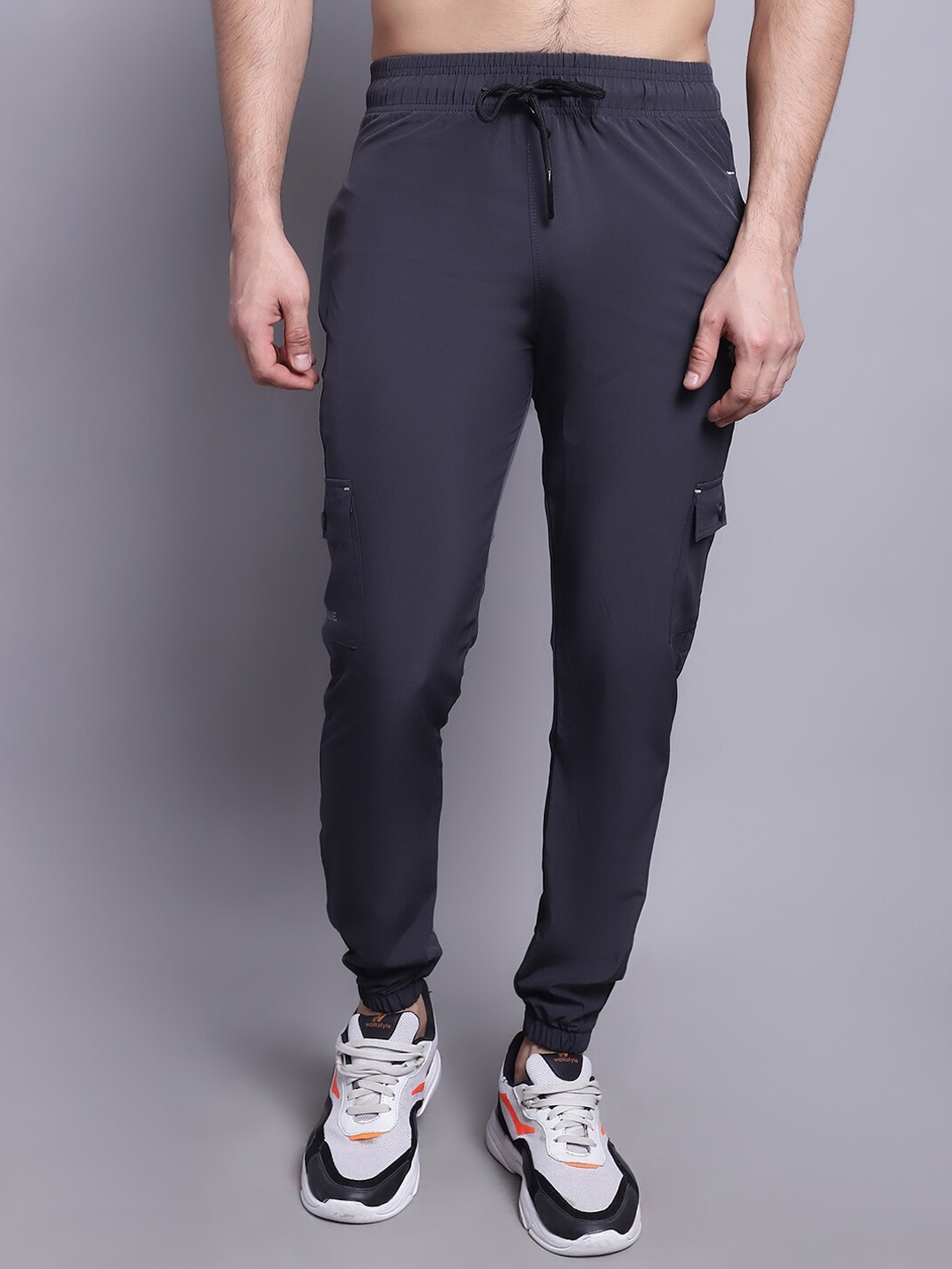 

Gallus Men Mid-Rise Slim Fit Dry-Fit Sports Joggers, Grey