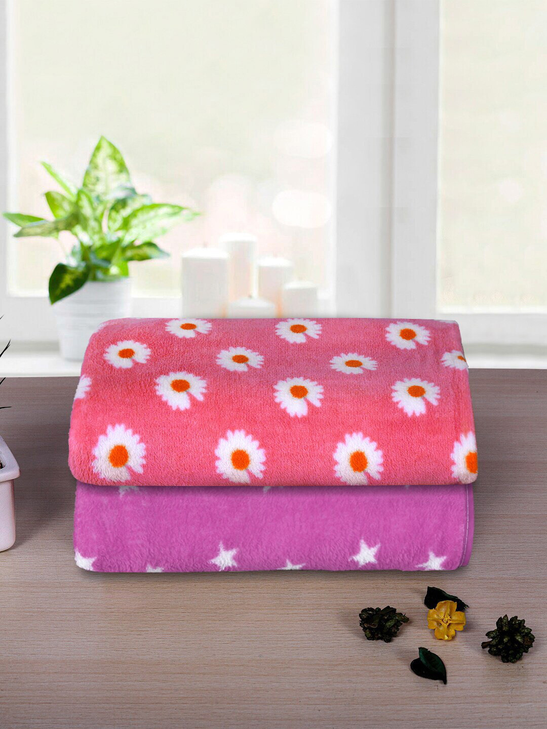 

Cortina 2 Pcs Purple & Pink Printed 300 GSM Cotton Towel Set