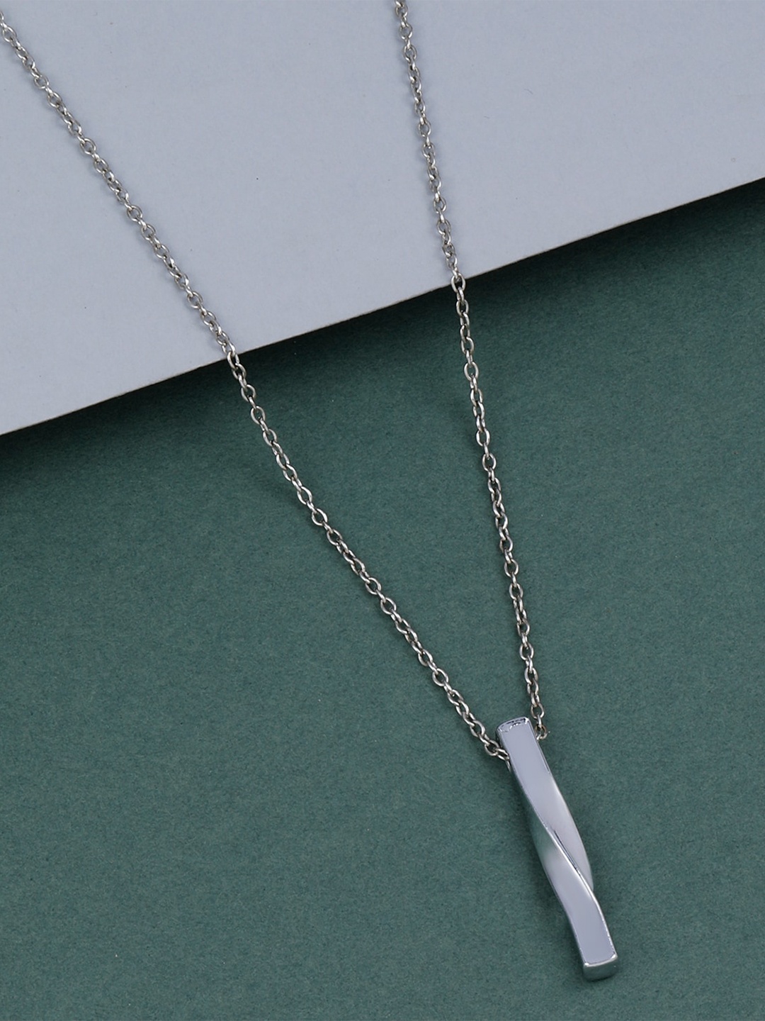 

Silver Shine Silver-Plated Rectangle Shaped Minimal Chain