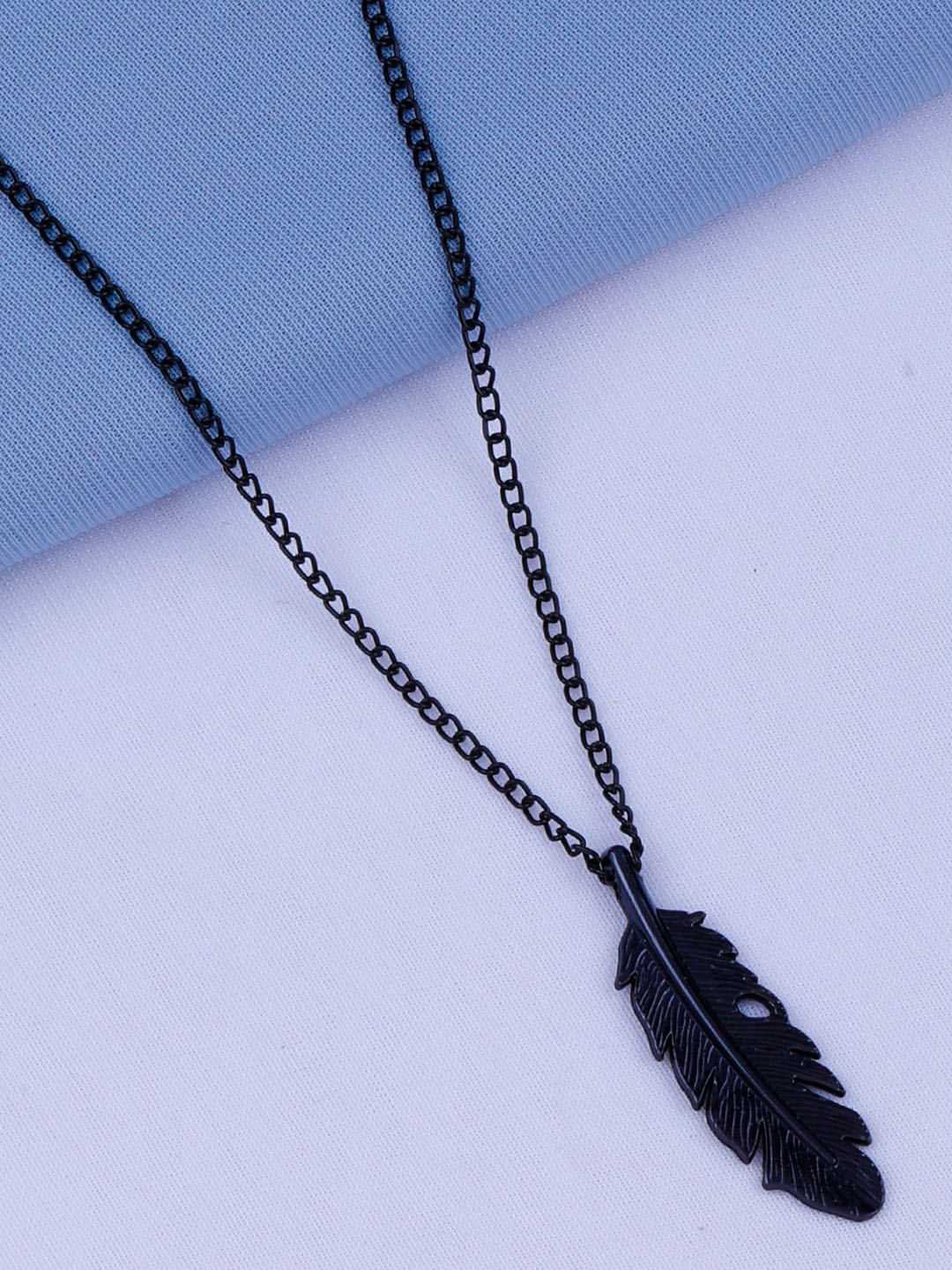 

Silver Shine Leaf Shape Designed Pendant With Chain, Black