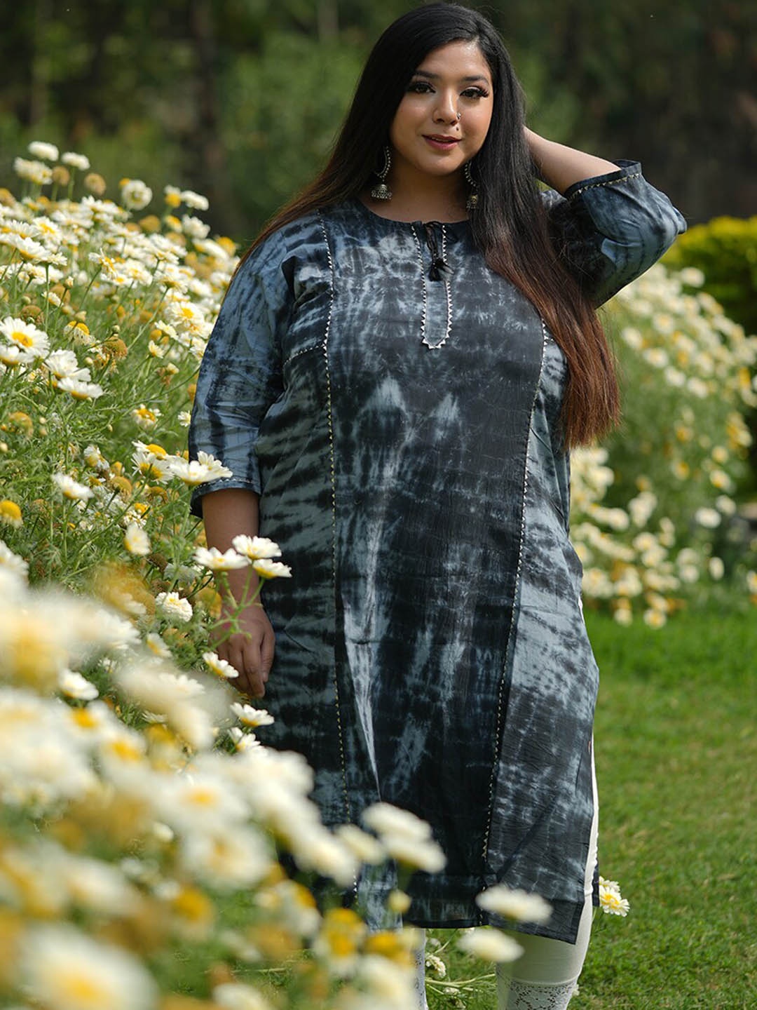 

KAAJH Plus Size Tie & Dye Gotta Patti Pure Cotton Panelled Kurta, Black