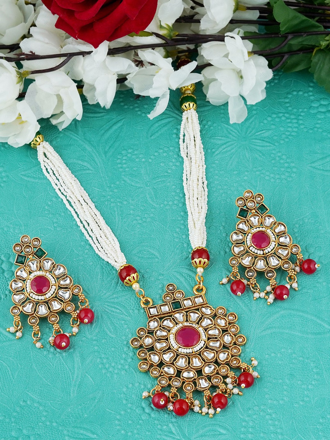 

MANSIYAORANGE Gold-Plated Kundan-Studded & Beaded Jewellery Set