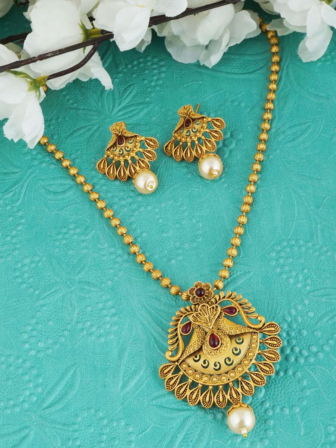 

MANSIYAORANGE Gold-Plated Stones-Studded & Beaded Jewellery Set