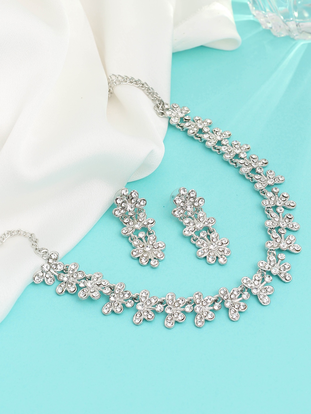 

SAIYONI Silver-Plated Artificial Stones Studded Jewellery Set