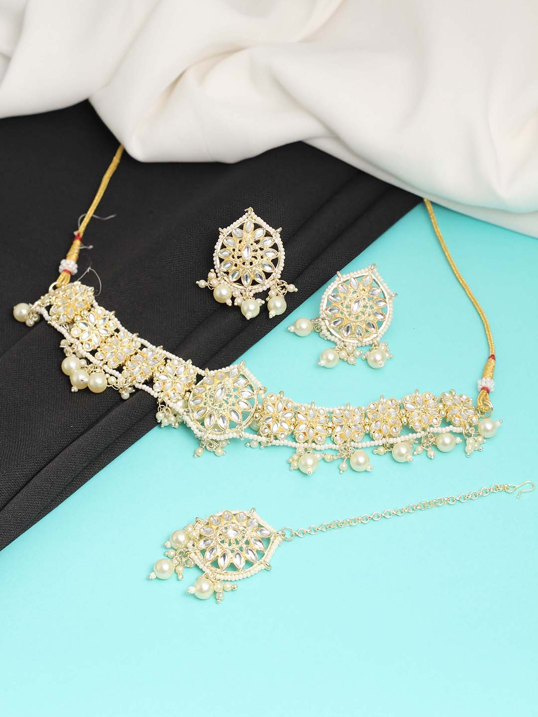 

SAIYONI Gold-Plated Kundan-Studded Jewellery Set