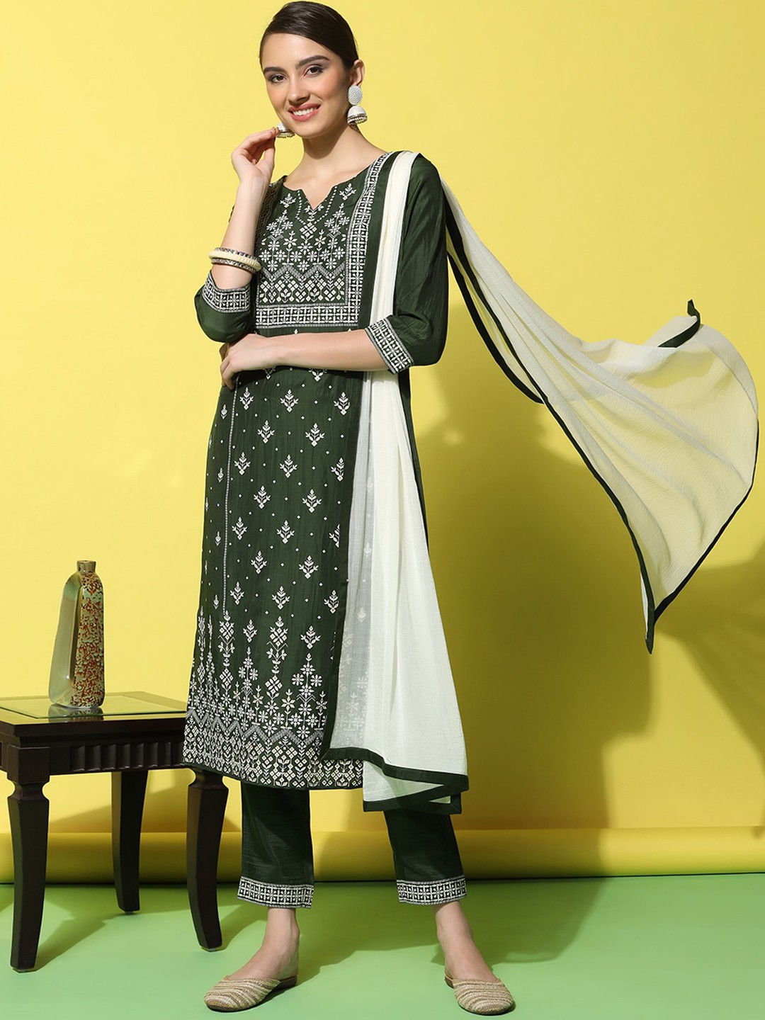 

KALINI Ethnic Motifs Printed Kurta With Trousers & Dupatta, Green