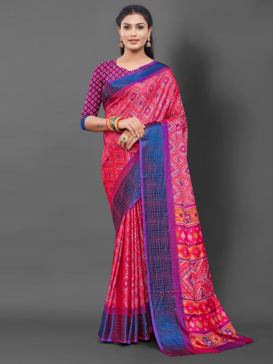 

Mitera Pink & Blue Geometric Printed Bagru Saree