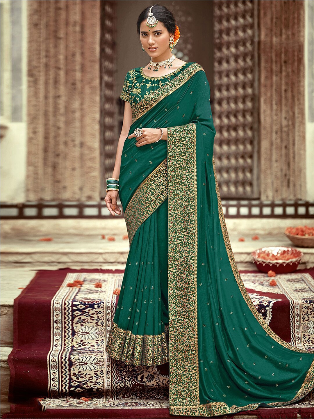 

Mitera Green & Gold-Toned Embellished Sequinned Art Silk Saree