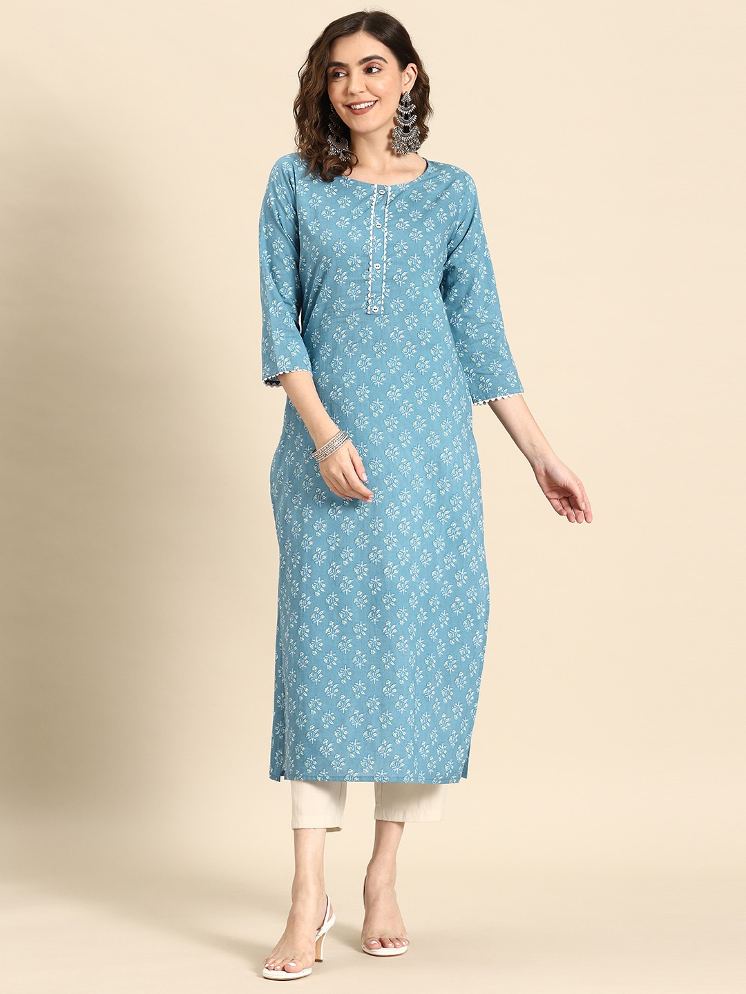 

Nayo Women Floral Printed Cotton Kurta, Turquoise blue