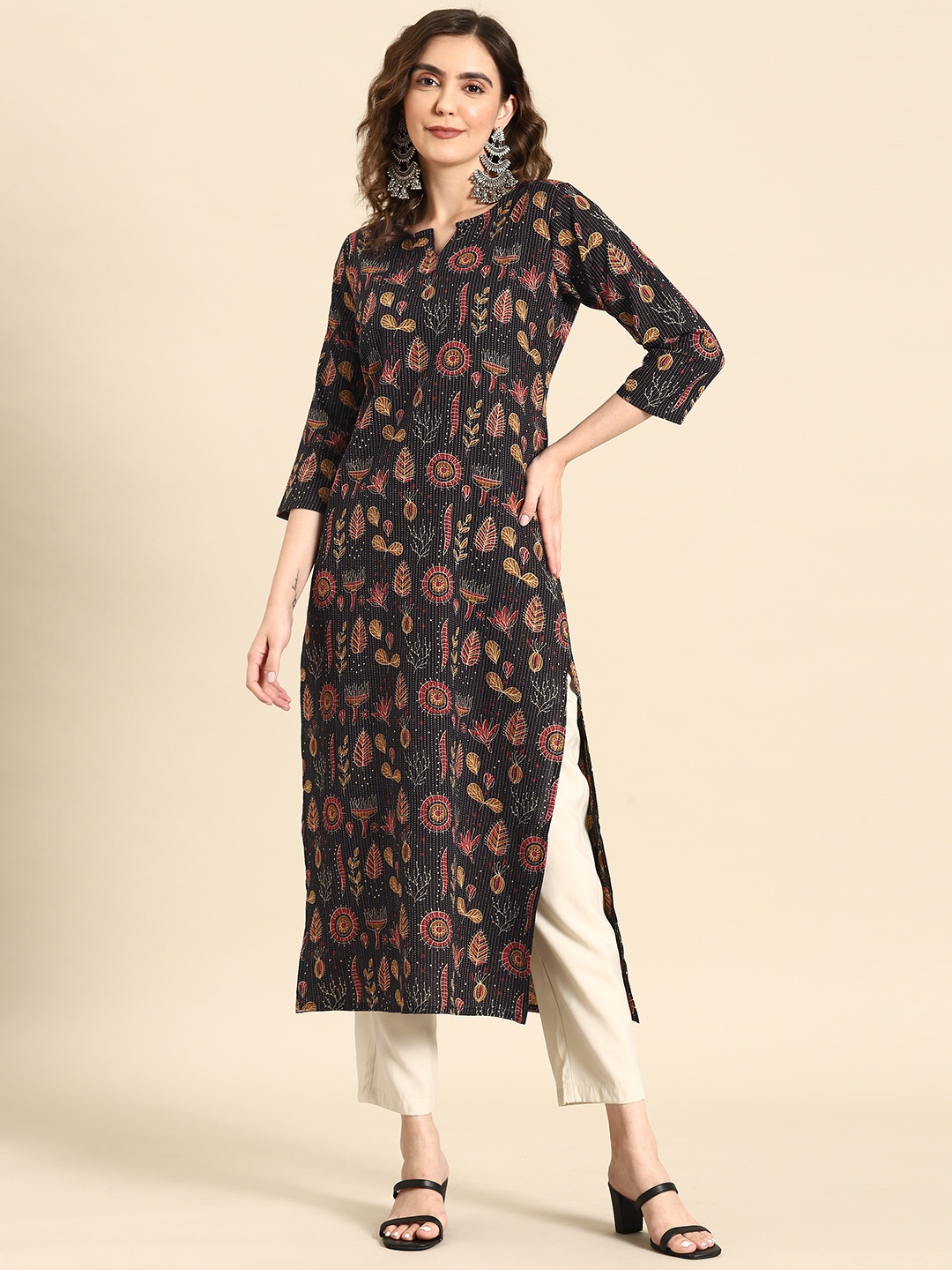 

Nayo Women Ethnic Motifs Printed Kantha Work Cotton Kurta, Black