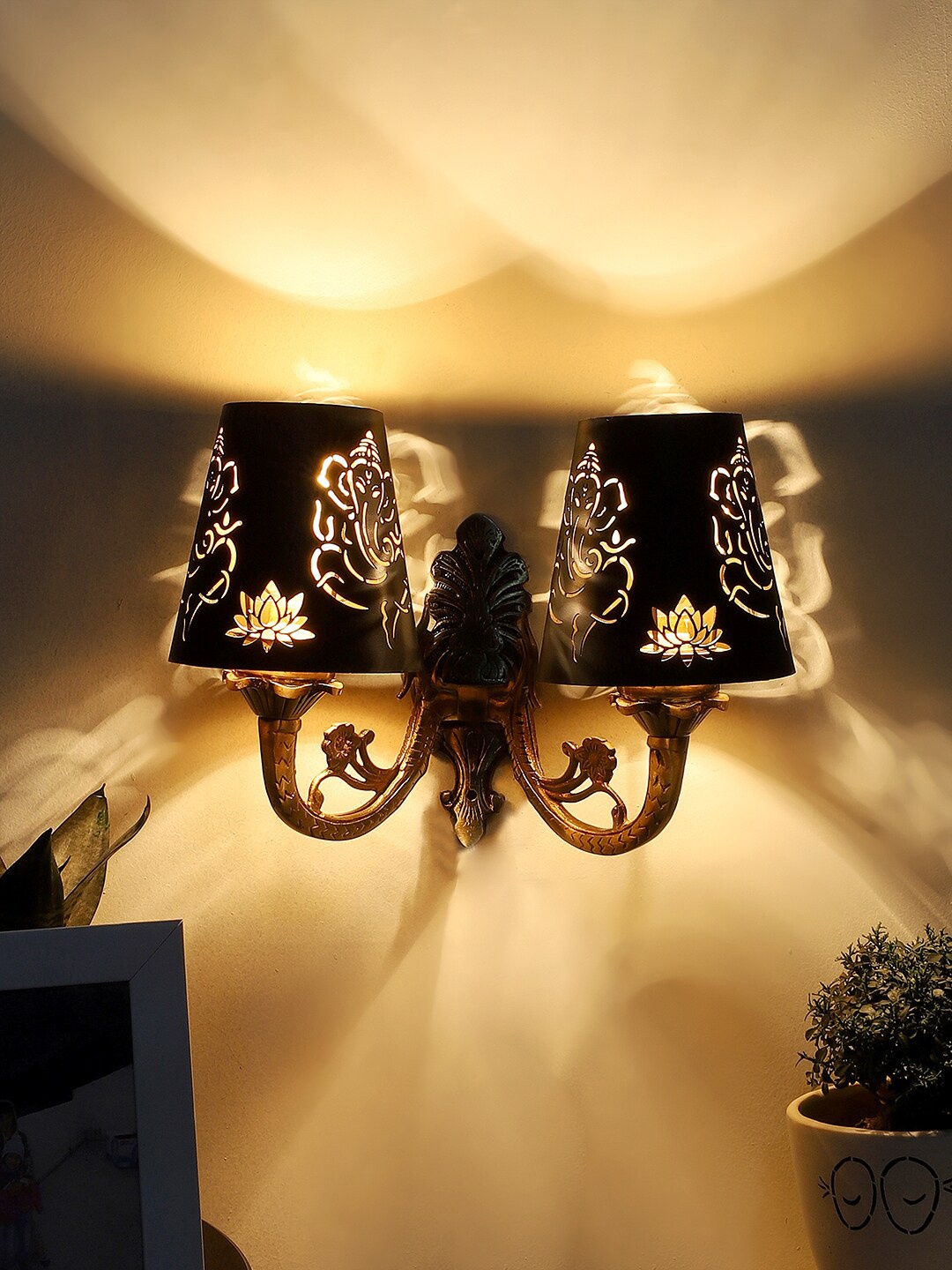 

Devansh Black Textured Dual Antique Wall Lamp With Etching Lamp Shade, Gold