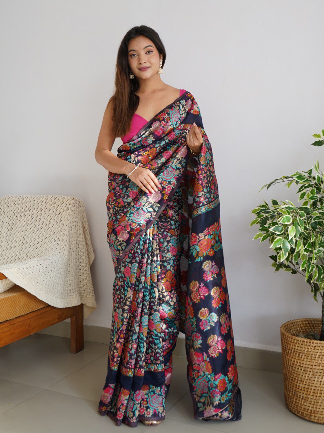 

VEERAX Floral Woven Design Pashmina Banarasi Saree, Navy blue