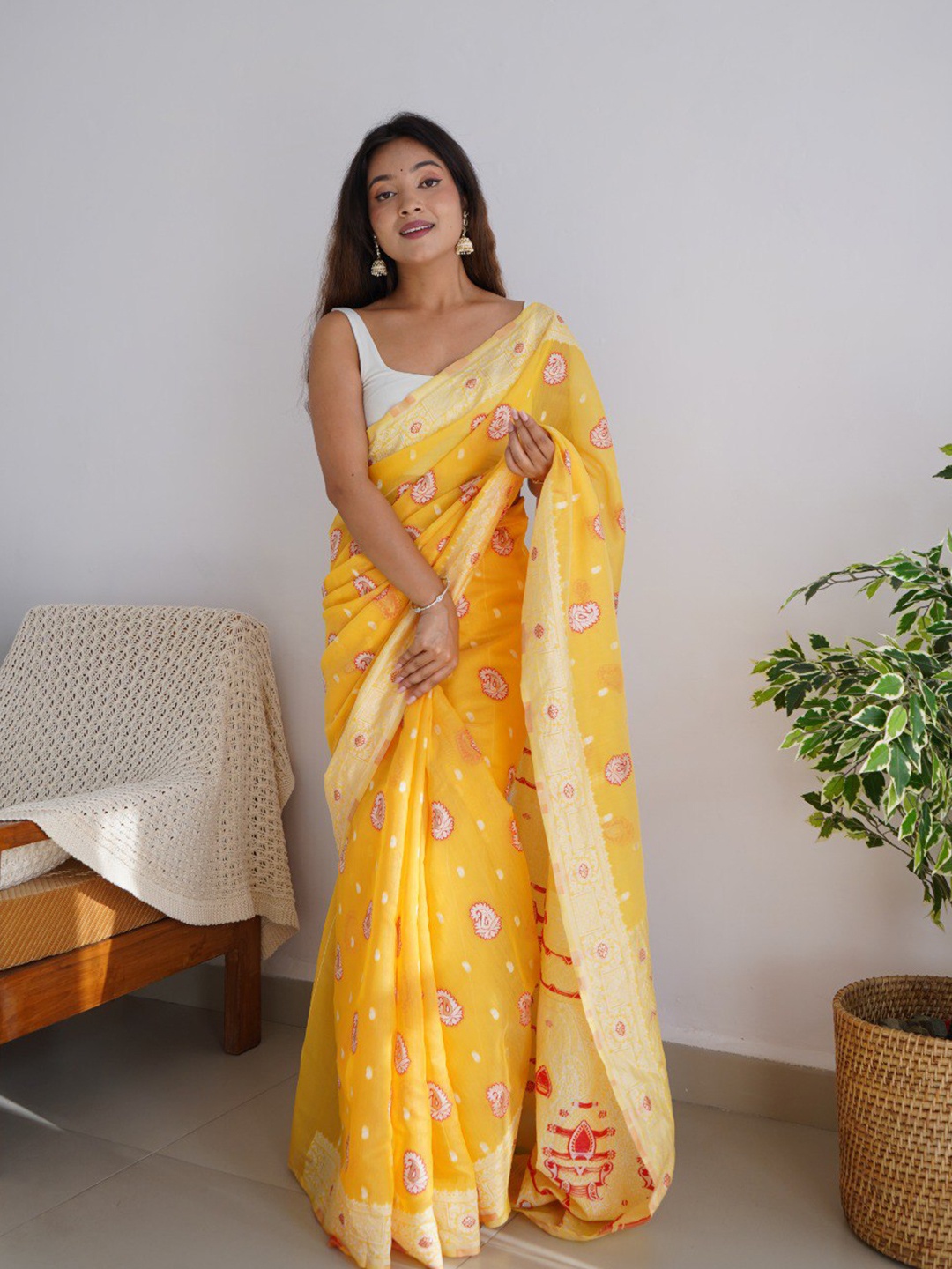 

VEERAX Paisley Woven Design Zari Silk Cotton Banarasi Saree, Yellow