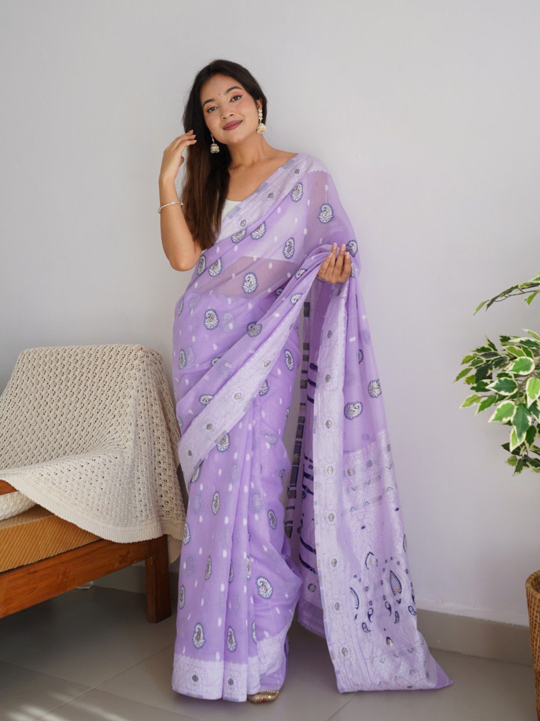 

VEERAX Paisley Woven Design Zari Silk Cotton Banarasi Saree, Purple