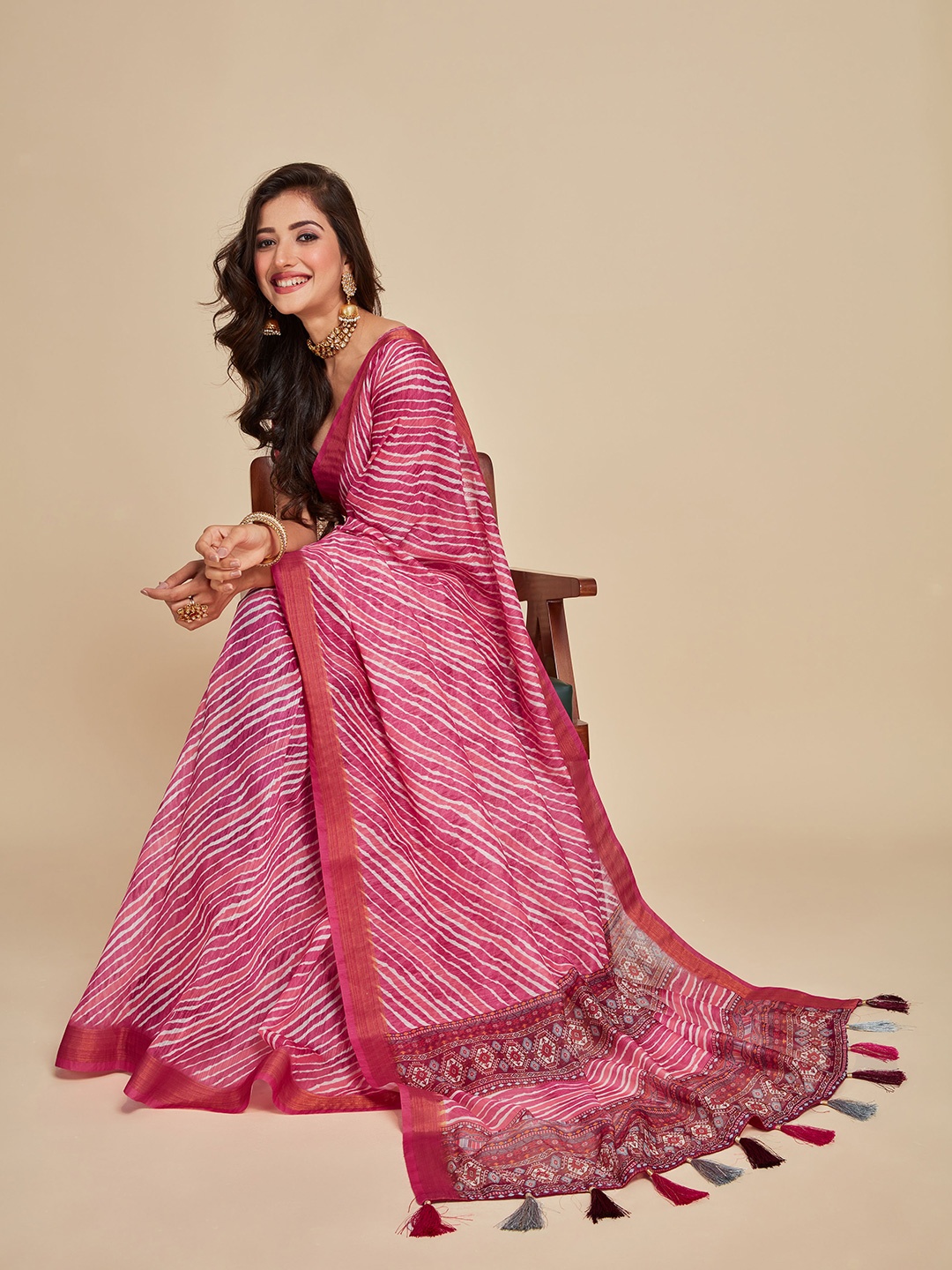 

Sangria Pink Laheriya Printed Chanderi Saree