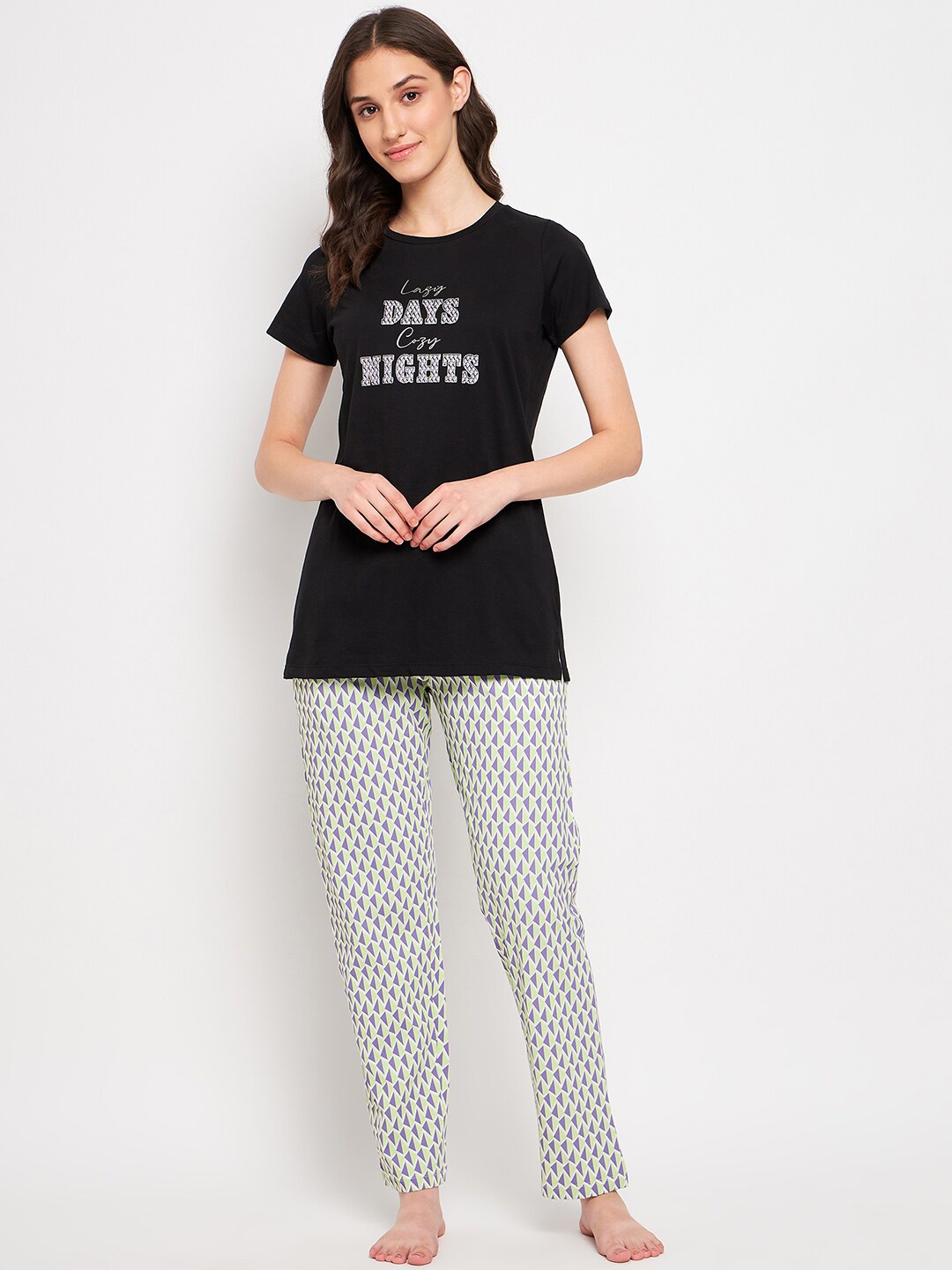 

MADAME M SECRET Printed T-Shirt & Trousers, Black