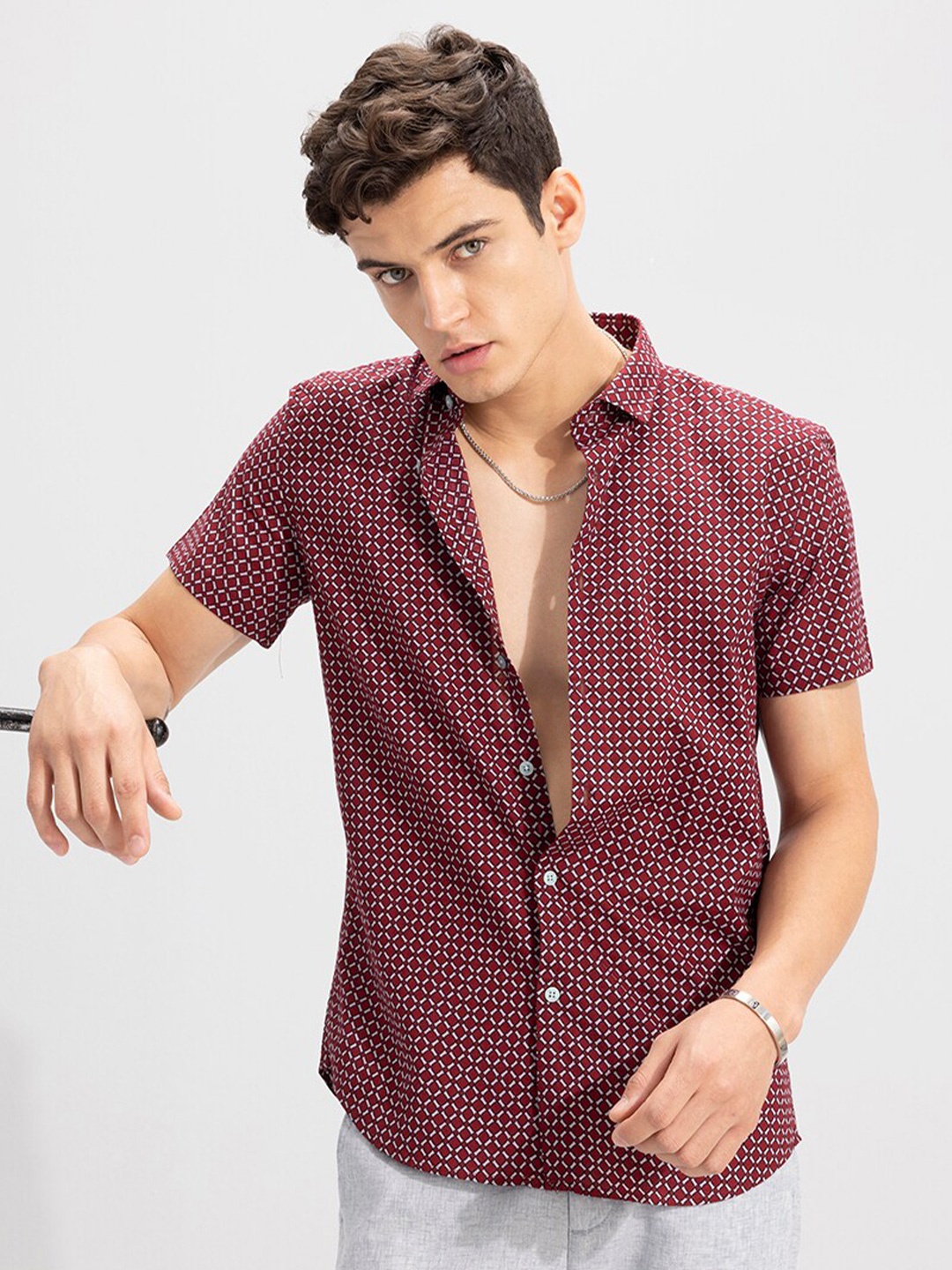 

Snitch Maroon Slim Fit Checked Printed Cotton Casual Shirt
