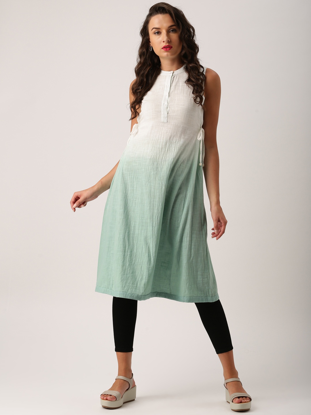 

IMARAWomen Off-White & Green Dyed A-Line Kurta