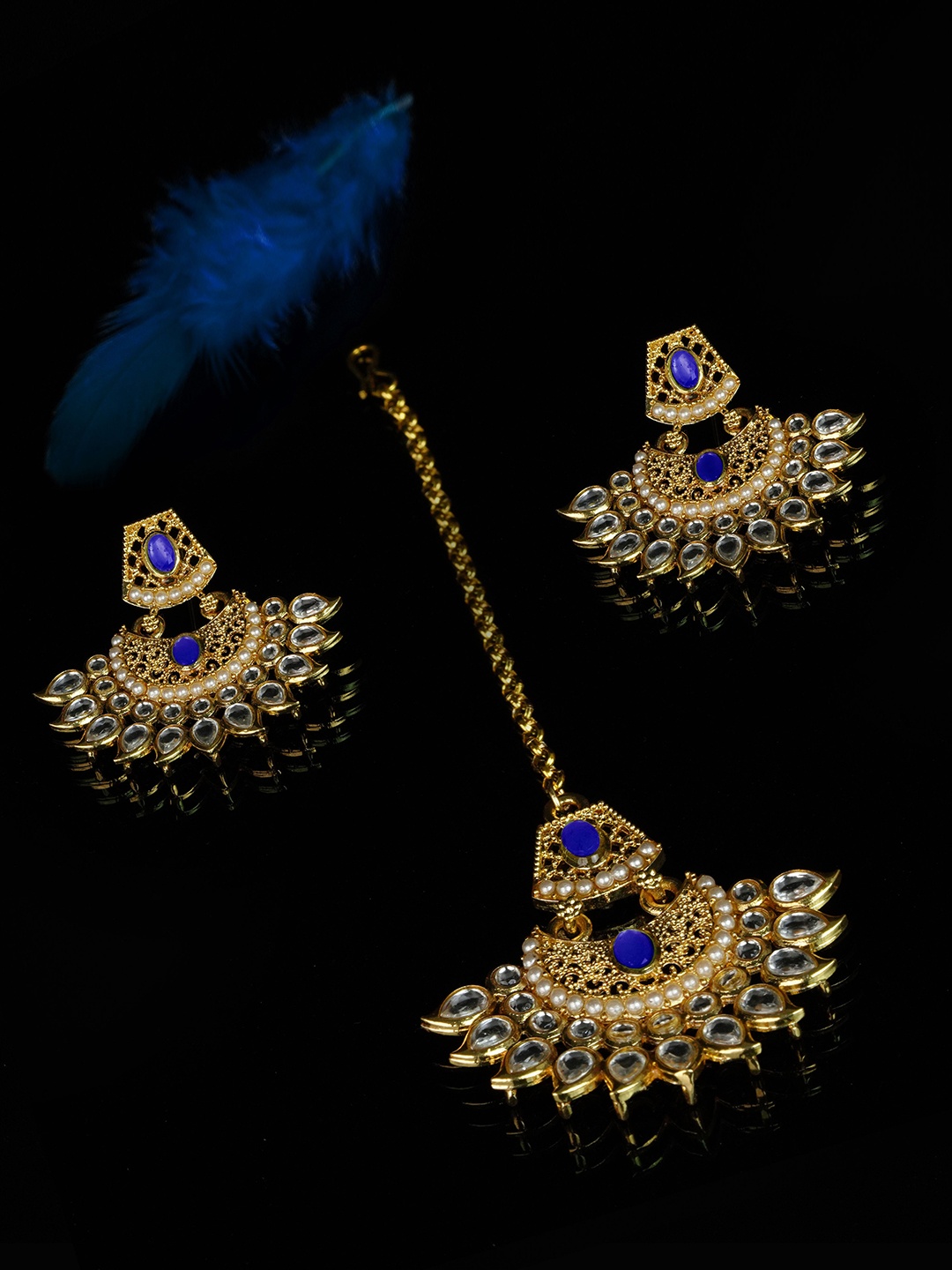

Kord Store Gold-Plated Kundan Studded Earrings With Maang Tika Set