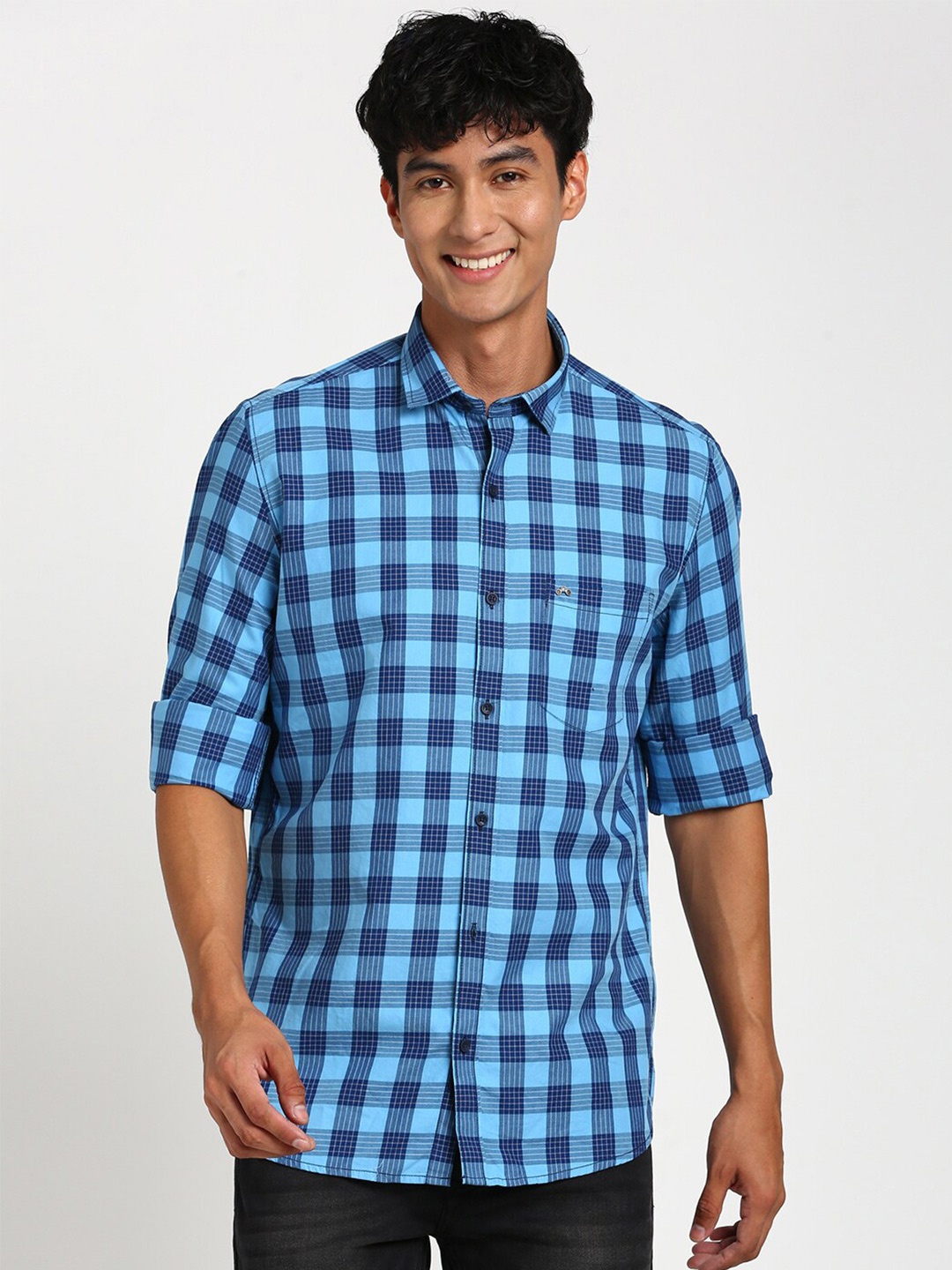 

Turtle Buffalo Checked Relaxed Slim Fit Pure Cotton Casual Shirt, Blue