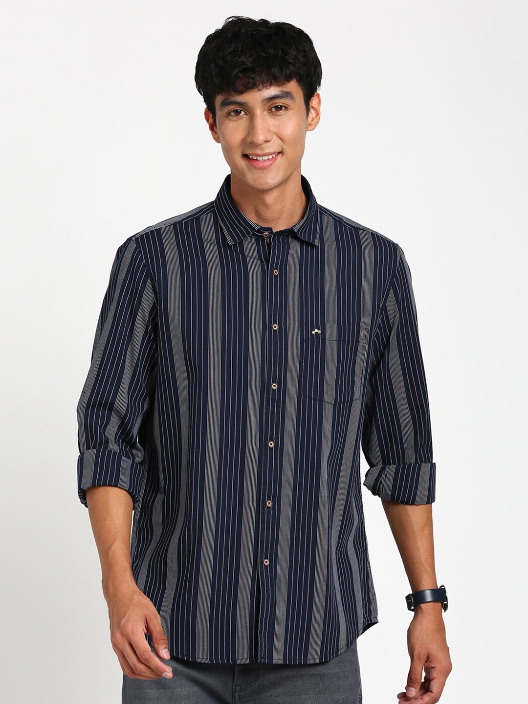 

Turtle Relaxed Slim Fit Vertical Striped Casual Pure Cotton Shirt, Navy blue