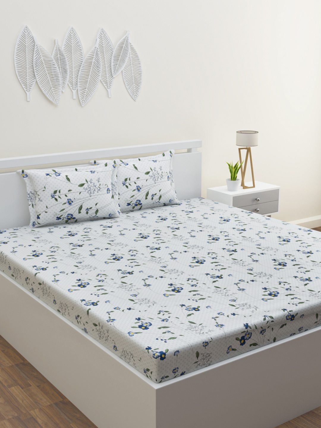 

HOME AFFAIRS White & Navy Blue Printed 210 TC Cotton King Bedsheet & 2 Pillow Covers