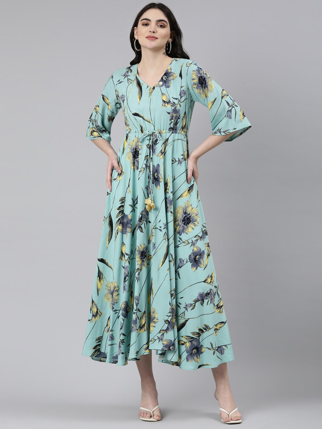 

Neerus Floral Printed V-Neck Detailed Fit & Flare Midi Dress, Sea green