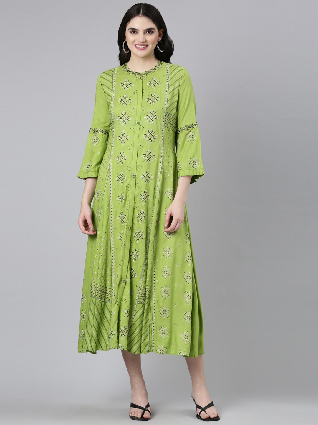 

Neerus Geometric Printed Bell Sleeves A-Line Ethnic Dress, Green